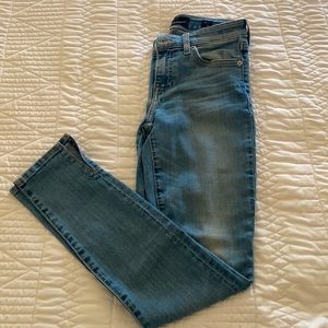 LIKE NEW LUCKY BRAND AVA SKINNY JEANS